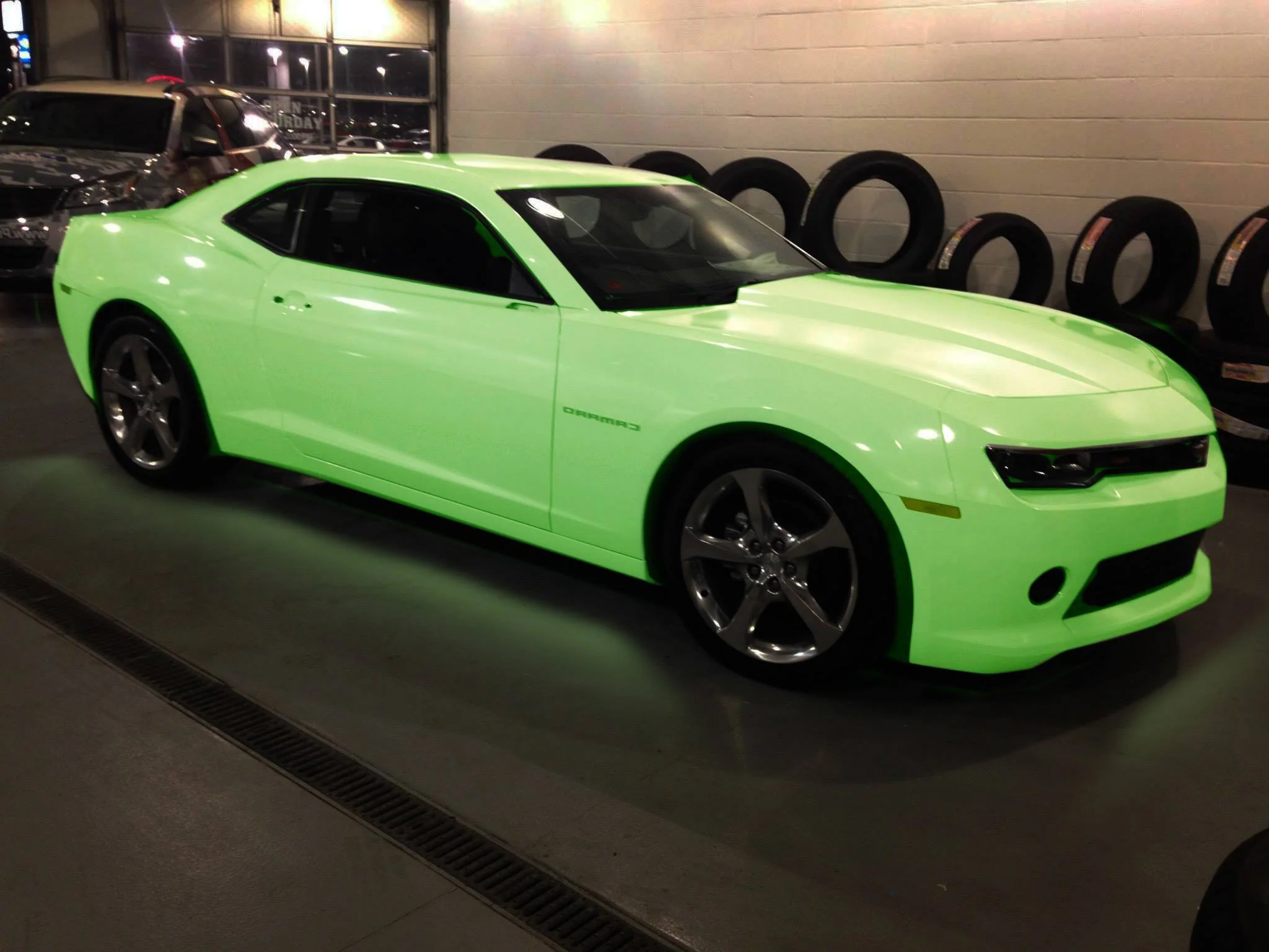 Glow In The Dark: Green Glow - Image 3