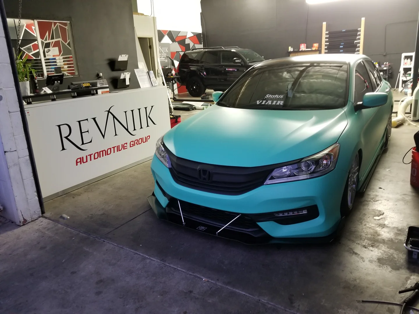 Premium Matte Metallic: Blue Tiffany / Miami Teal - Image 3
